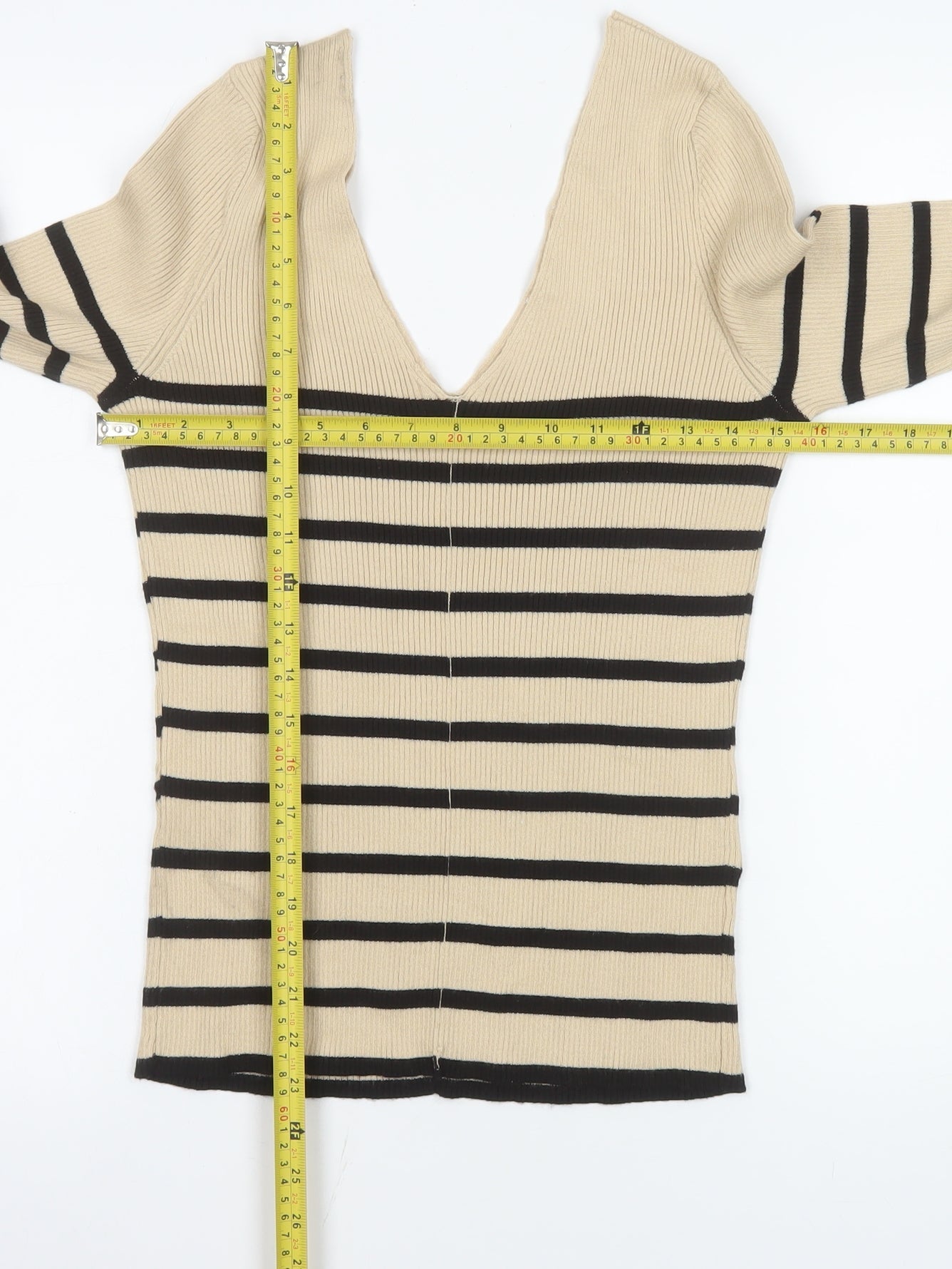 V by Very Womens Beige Black Striped V-Neck Knit Top Size 8