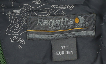 Brand and care label for Regatta boys’ grey hooded waterproof rain jacket, size 164, regular fit