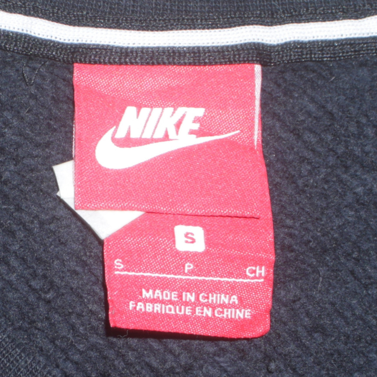 Nike Men's Black Small Pullover Crew Neck Graphic Sweatshirt