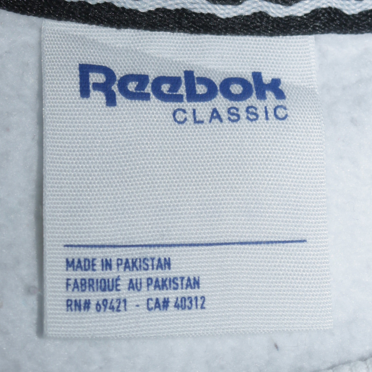 Reebok Unisex White XS Classic Logo Fleece Sweatshirt