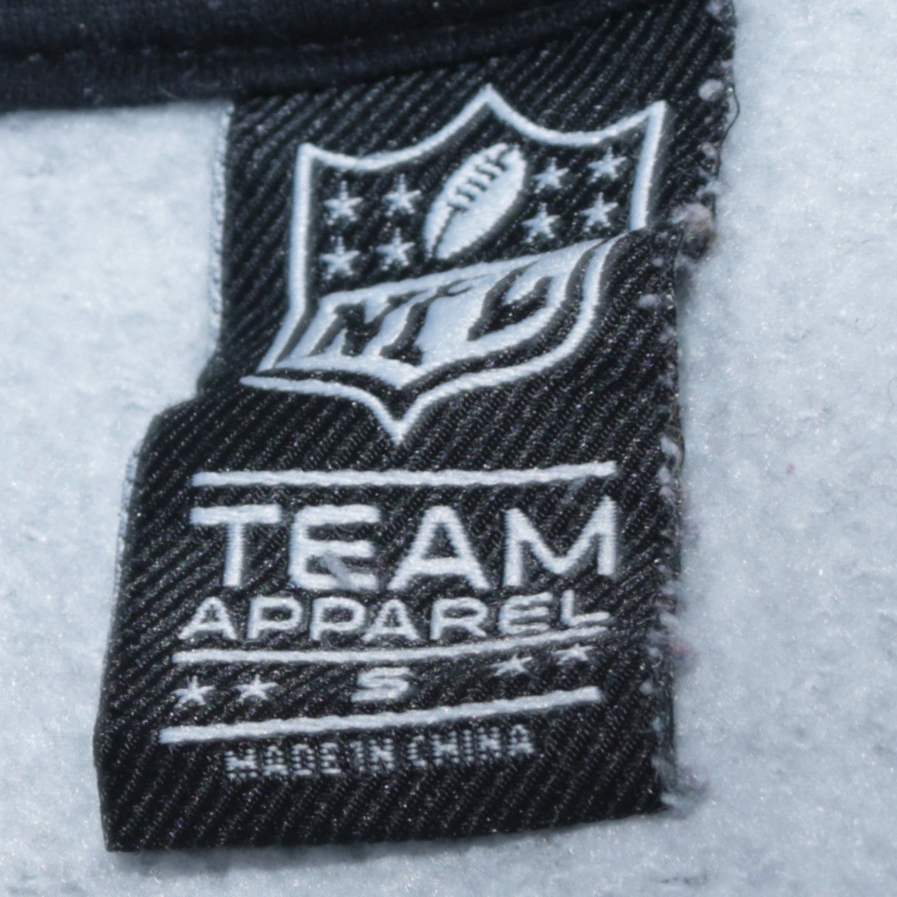 NFL Team Apparel Men's Grey Tampa Bay Buccaneers Pullover Hoodie S