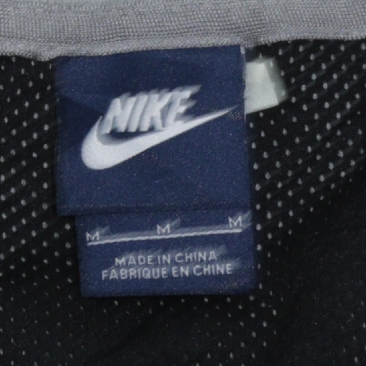 Nike Men's Grey Crew Neck Pullover Sweatshirt Medium