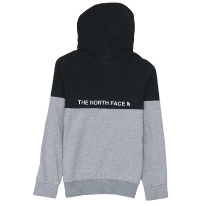 Brand and care label for The North Face boys’ grey & black pullover hoodie l logo sweatshirt