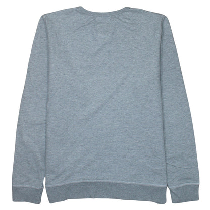 Close-up detail of Levi's boys’ grey logo pullover sweatshirt, size 16, years crew neck