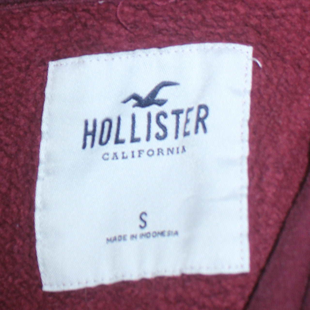 Hollister Men Red Small Pullover Hoodie Logo Fleece Sweatshirt