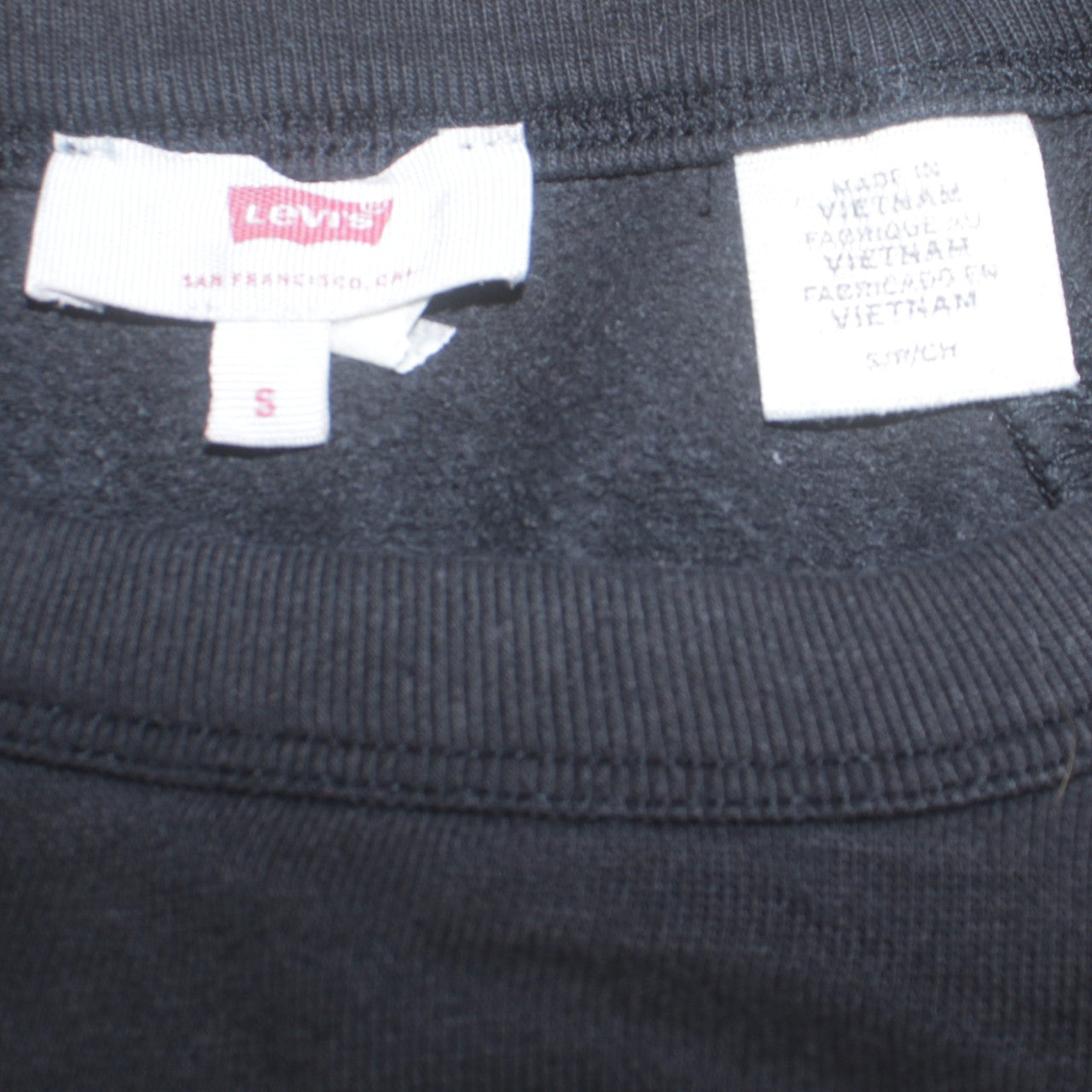 Levi's Women's Black Small Crew Neck Pullover Sweatshirt