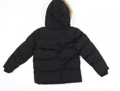 Close-up detail of SoulCal boys’ black faux fur hooded puffer jacket 6-7 years winter coat
