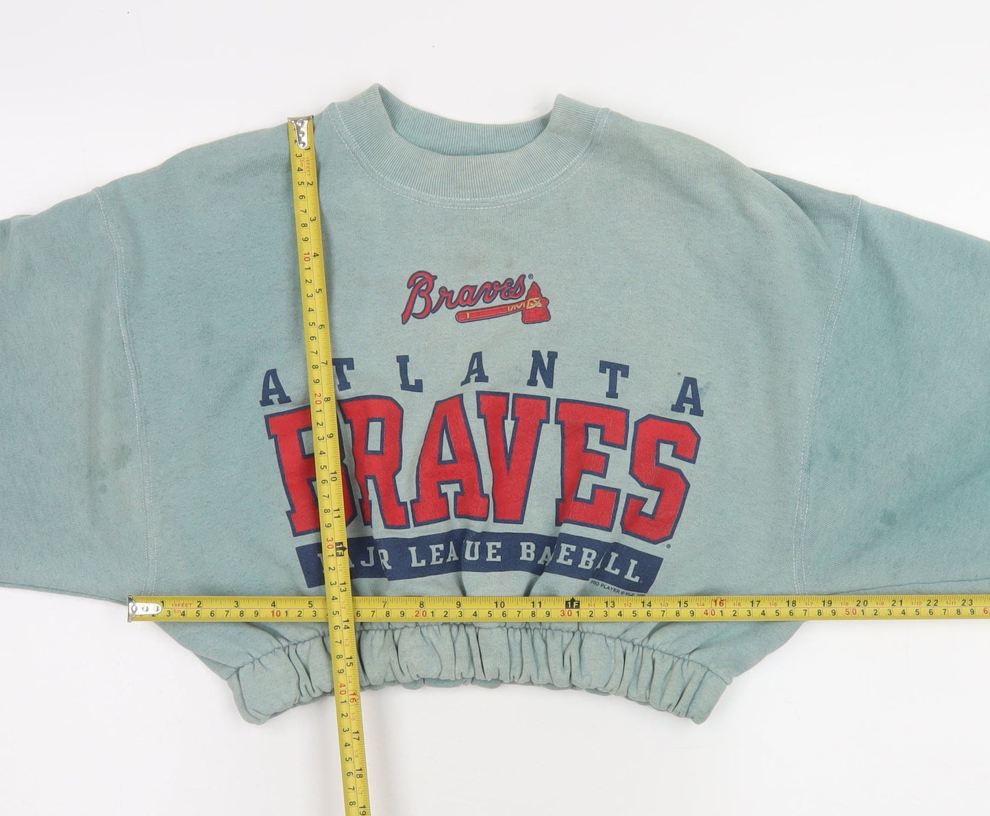 Pro Player Women’s Green Atlanta Braves Cropped Sweatshirt Size L