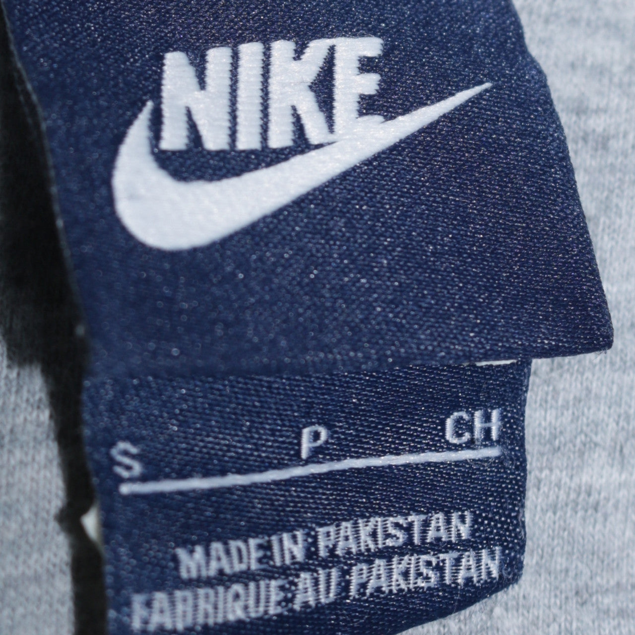 Nike Men's Grey Pullover Hoodie S Regular Fit Fleece Sportswear
