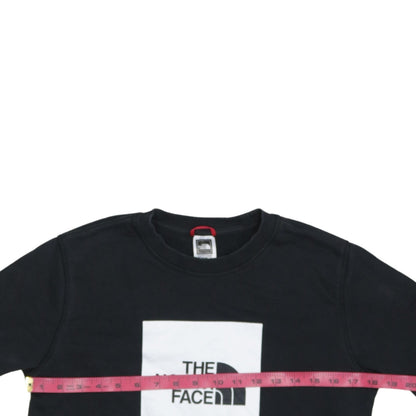 Close-up detail of The North Face boys’ black xl pullover crew neck graphic sweatshirt