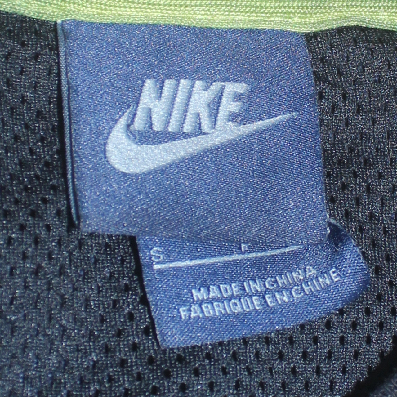 Nike Men's Black Small Pullover Crew Neck Sweatshirt with Zip Pocket