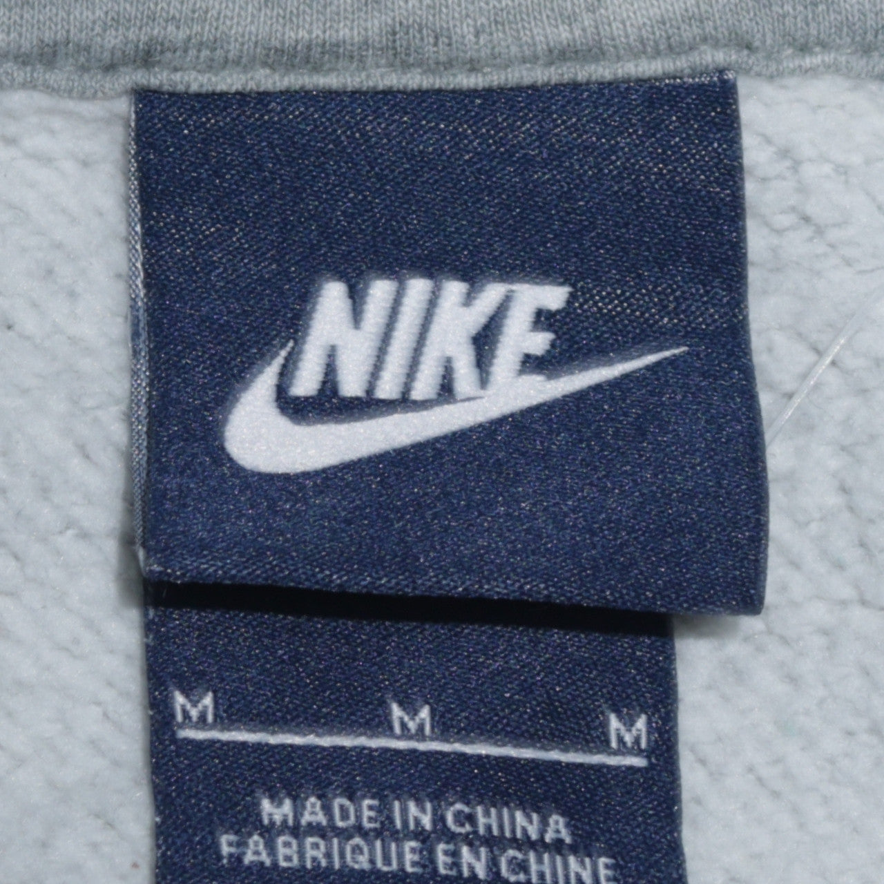 Nike Men's Grey Pullover Hoodie Size M Regular Fit Fleece Sweatshirt