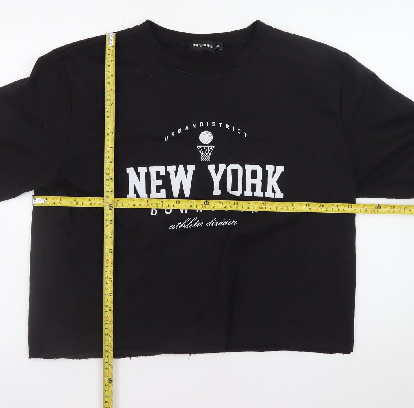 PrettyLittleThing Women’s Black Crop Sweatshirt Medium New York Print