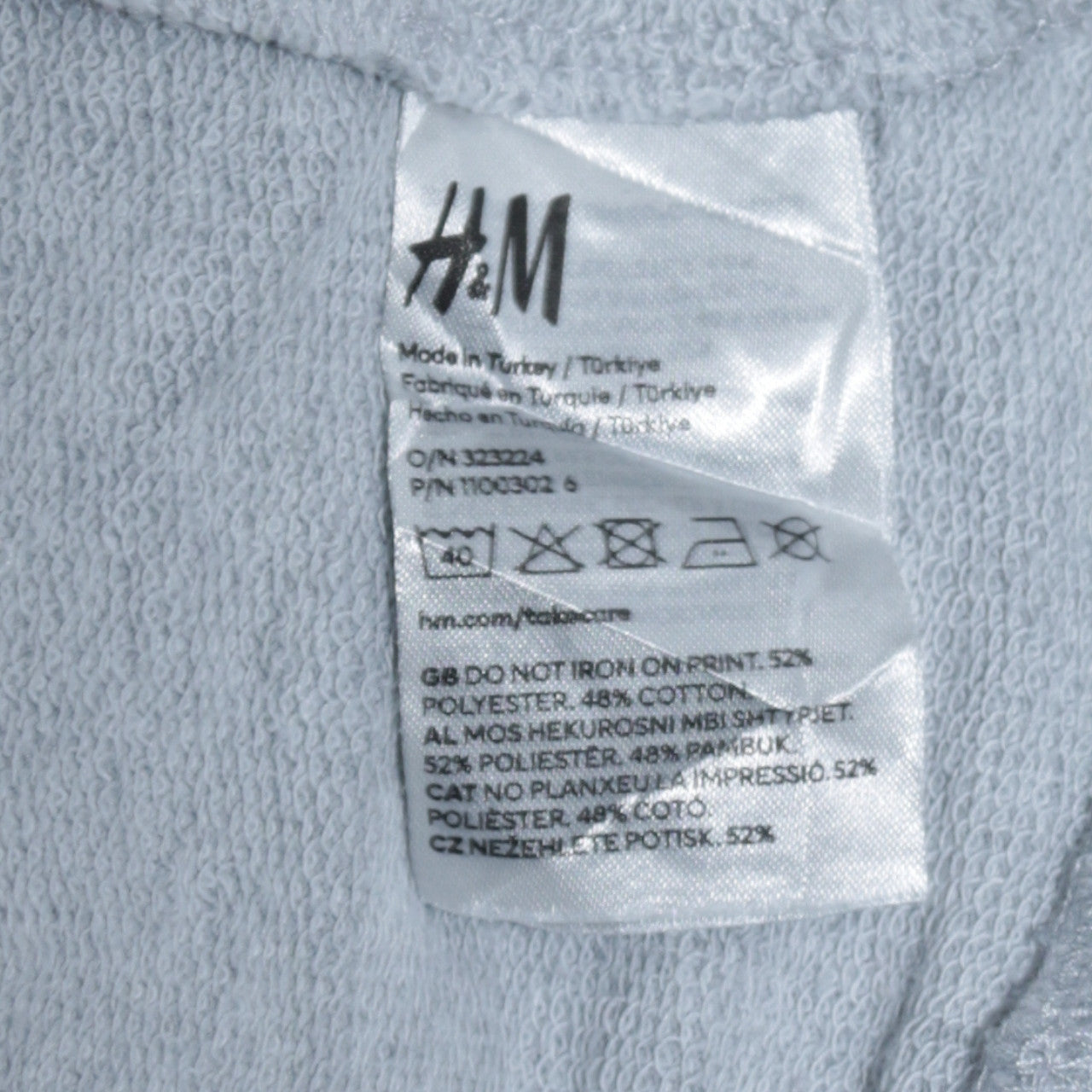 H&M Divided Disney Grey Minnie Mouse Sweatshirt Women S Crew Neck Pullover