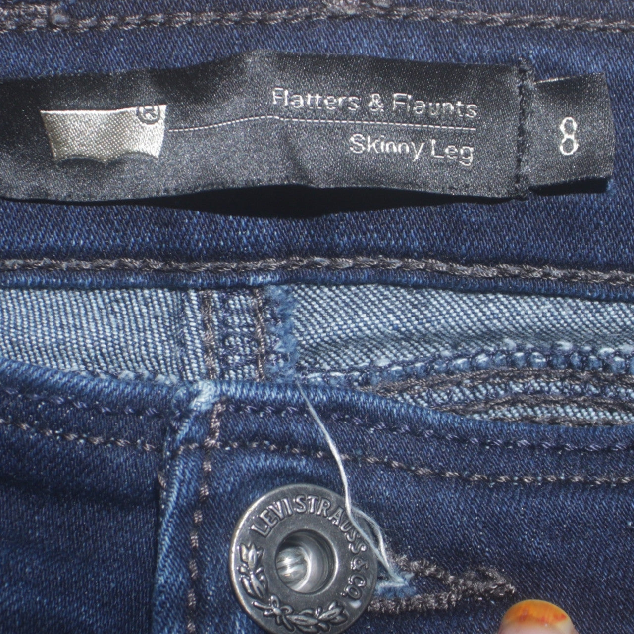 Levi’s Women's Blue Size 8 Skinny Leg Stretch Jeans