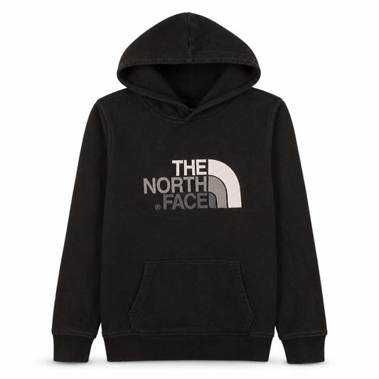 Front view of The North Face boys’ black pullover hoodie l logo fleece sweatshirt