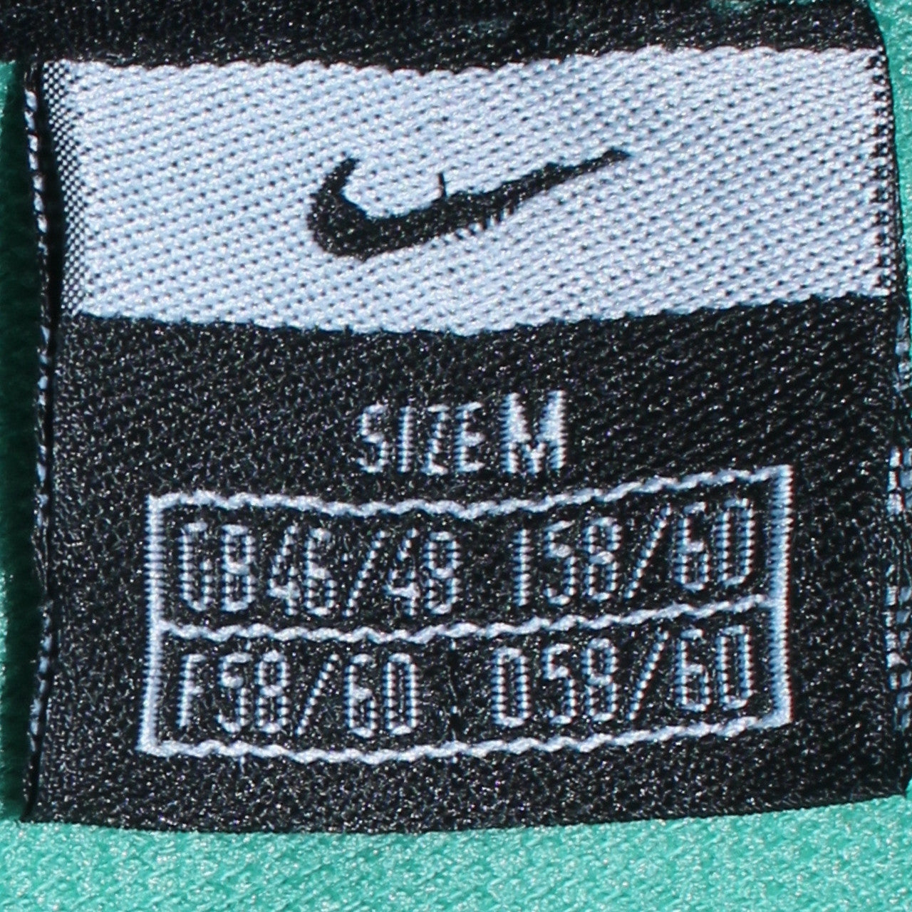 Nike Men Green Pullover Hoodie M Regular Fit Lightweight Sportswear