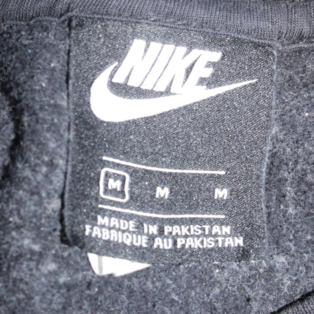 Nike Men's Black M Crew Neck Pullover Sweatshirt Logo Fleece