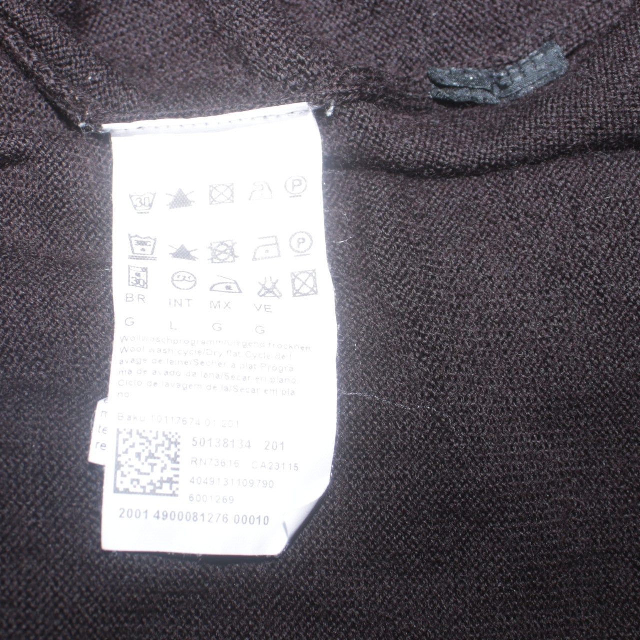 Hugo Boss Men's Black Slim Fit Wool V-Neck Jumper Size L