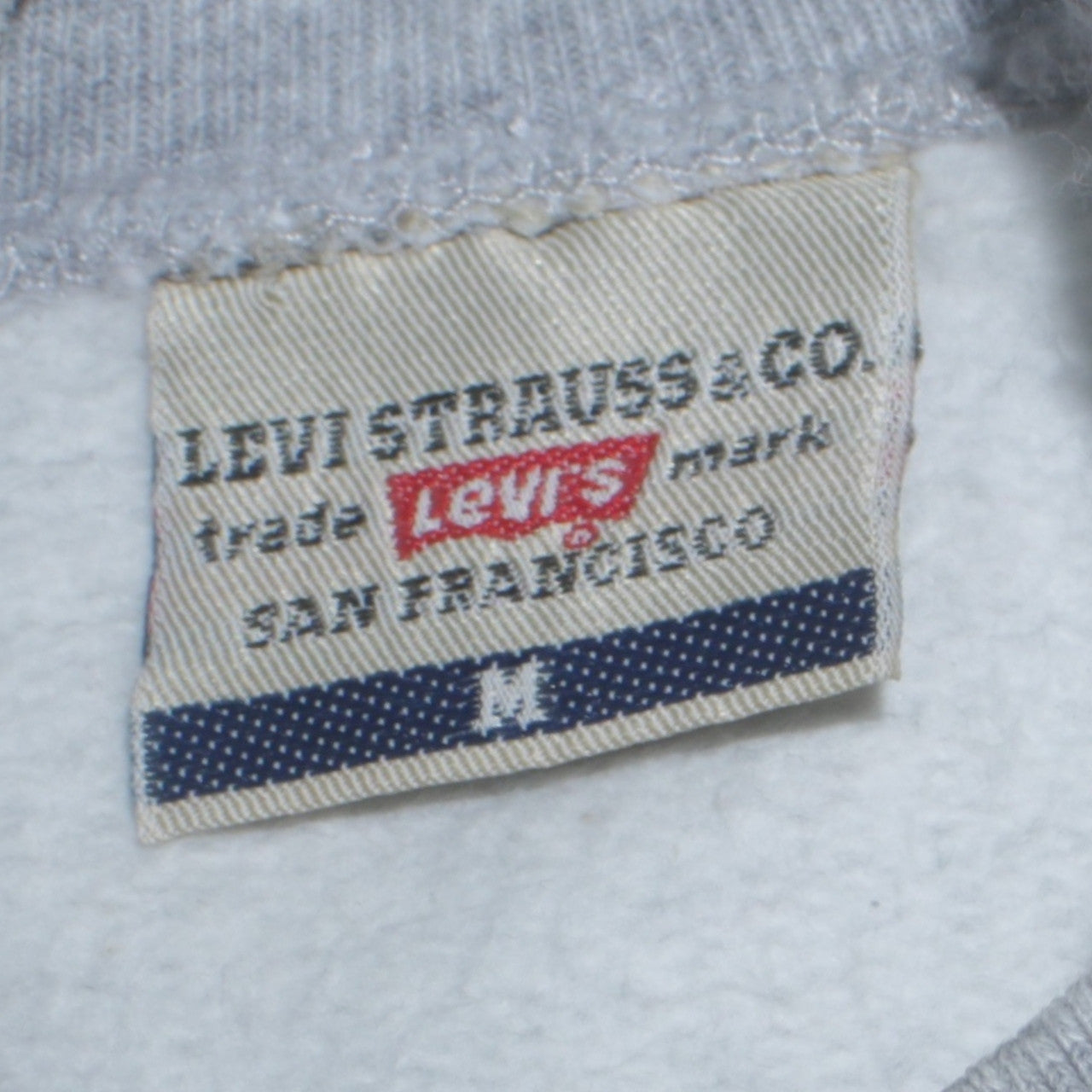 Levi's Men's Grey Crew Neck Pullover Sweatshirt Medium Classic Fleece