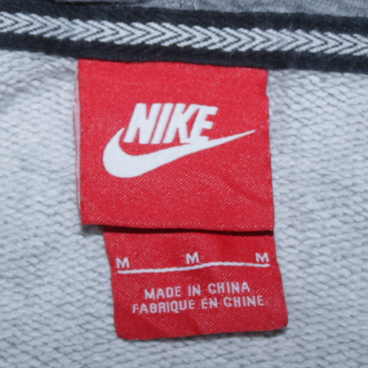 Nike Men's Grey Pullover Hoodie Medium Sports Style