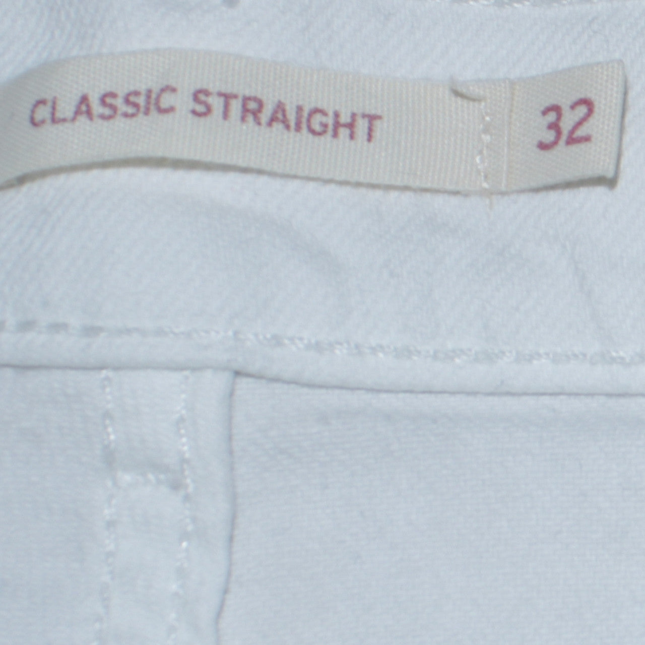 Levi's Women's White Classic Straight Denim Jeans Size 32