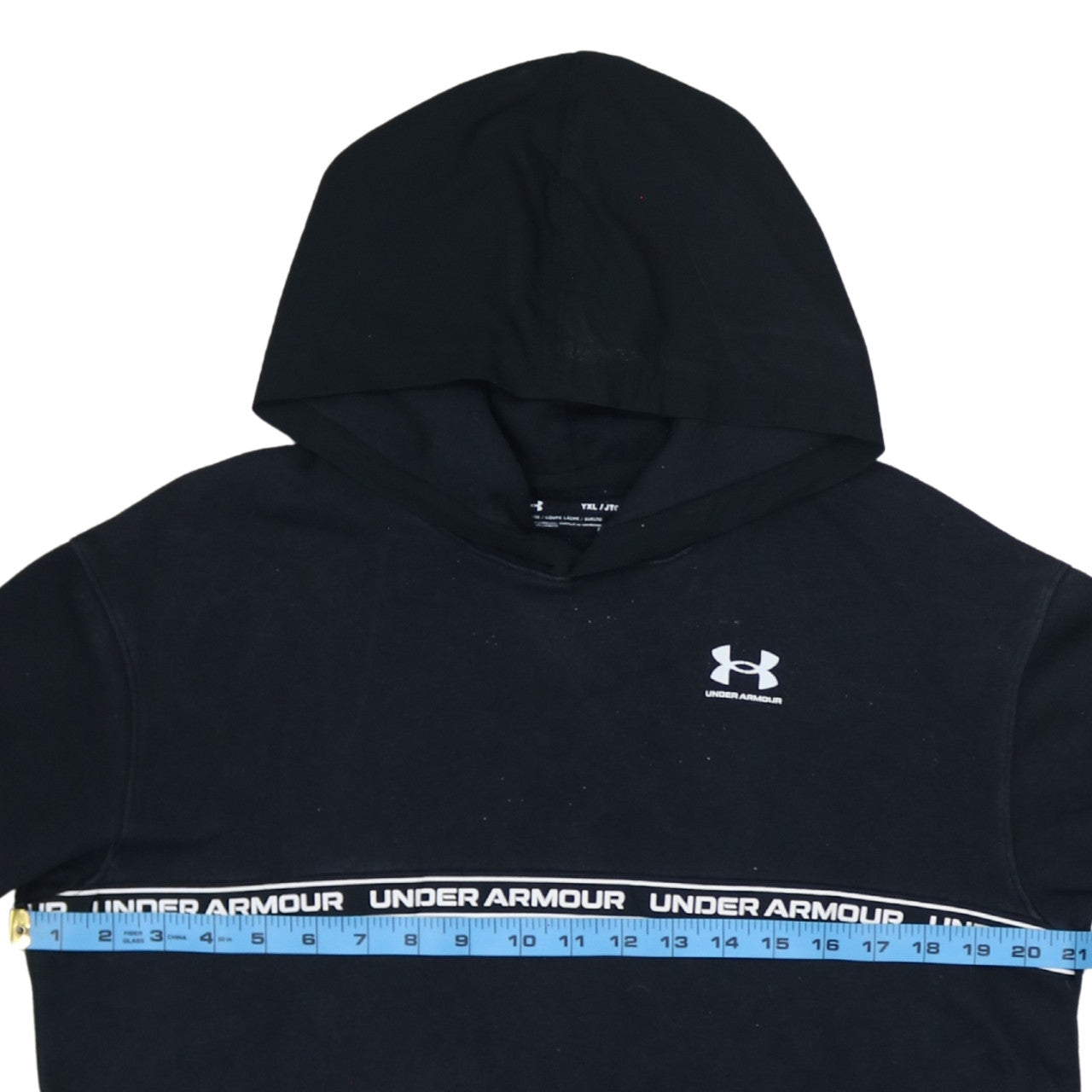 Under Armour Boys Black YXL Pullover Hoodie with Logo Design