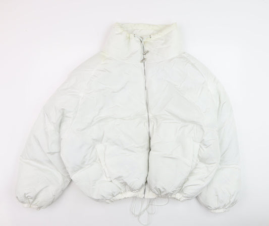 PrettyLittleThing Women’s Petite White Cropped Puffer Jacket UK 2