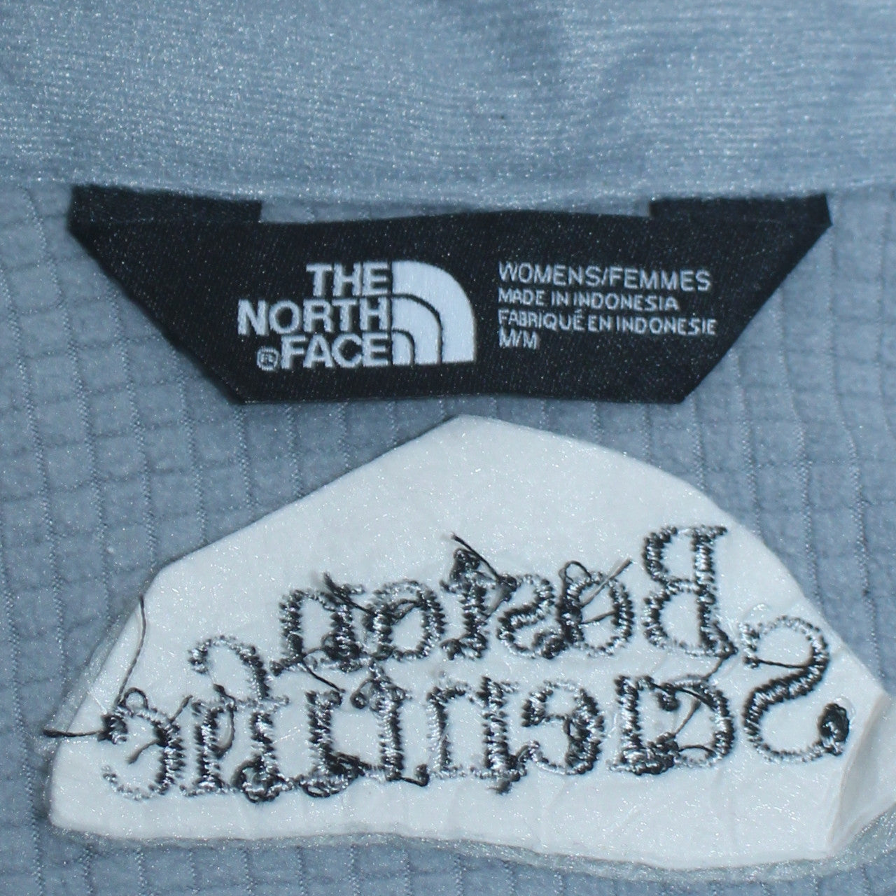 The North Face Womens Grey 1/4 Zip Pullover Sweatshirt Size M Polyester Stretch