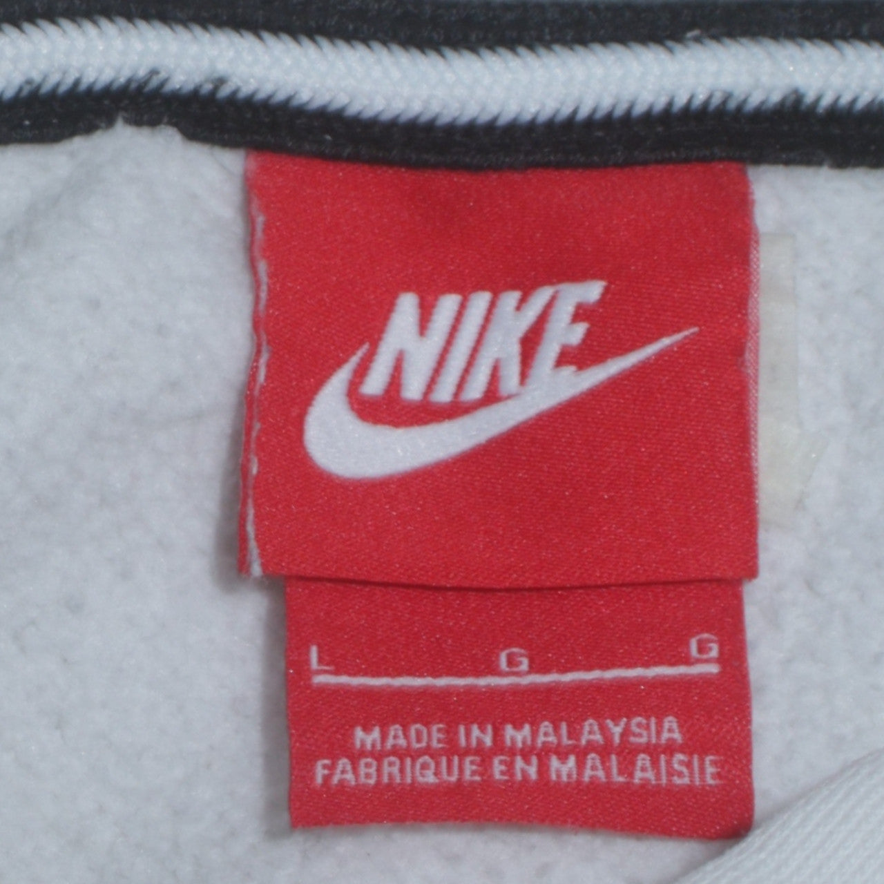 Nike Men’s White Pullover Hoodie L Logo Graphic Sportswear