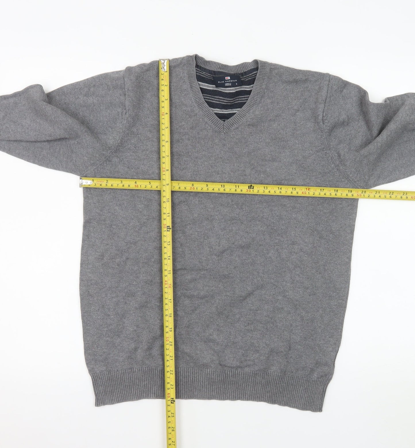 Marks and Spencer Blue Harbour Men's Grey Cotton V-Neck Jumper Size S