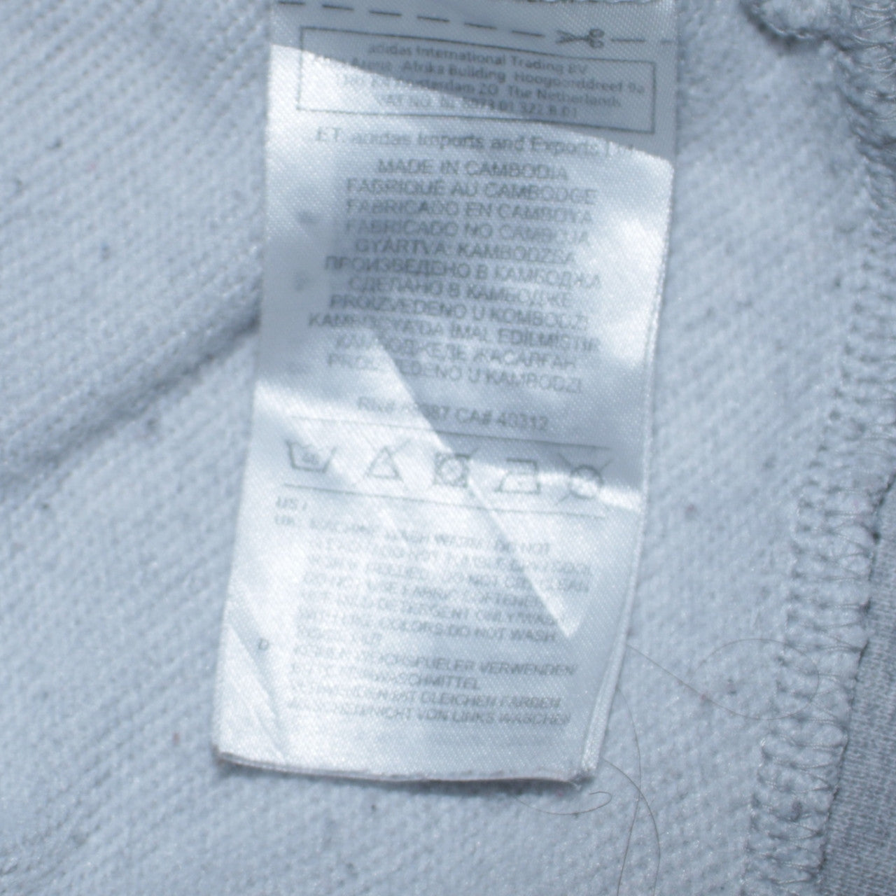 Adidas Womens Grey Pullover Sweatshirt Size M Logo Crew Neck