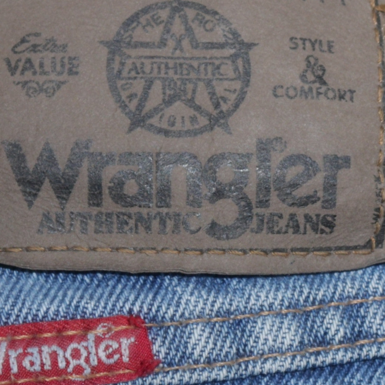 Wrangler Men's Blue Straight Fit Denim Jeans 38x34 USA Made