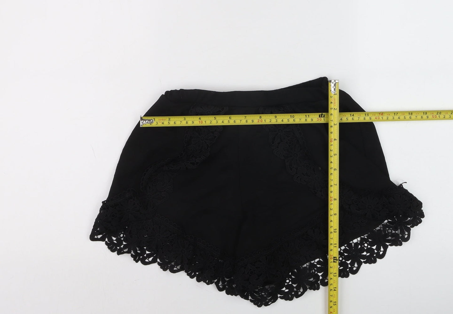 Boohoo Women’s Black Lace Trim Casual Shorts Size 8