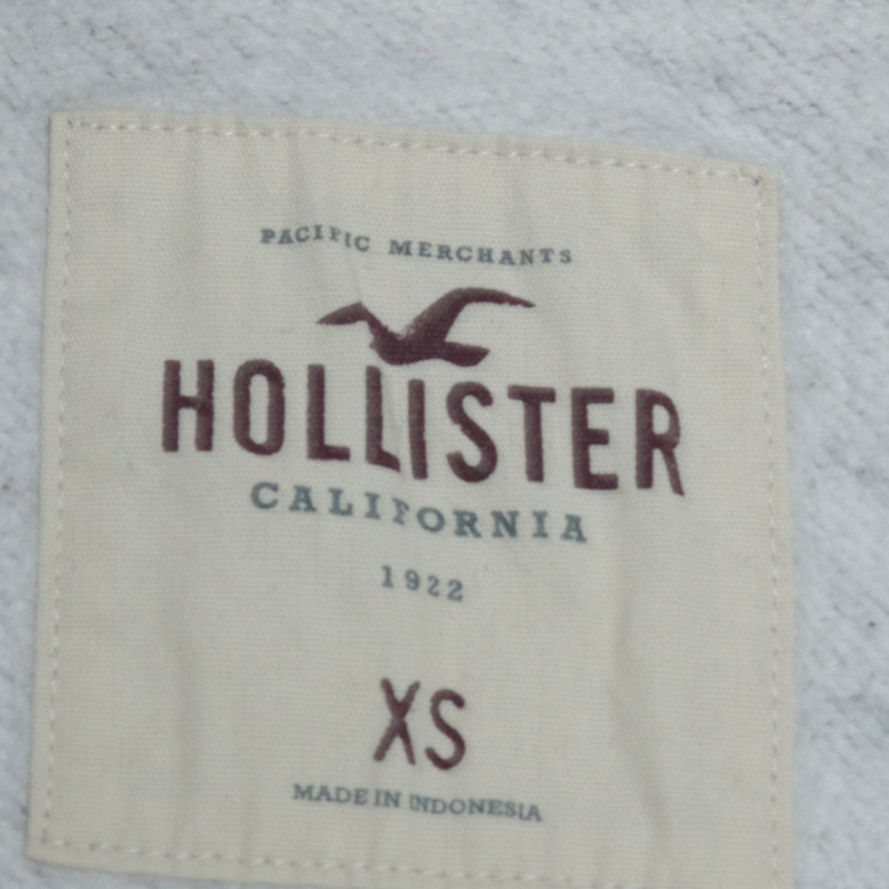 Hollister Men's Grey XS Pullover Hoodie with Logo Design
