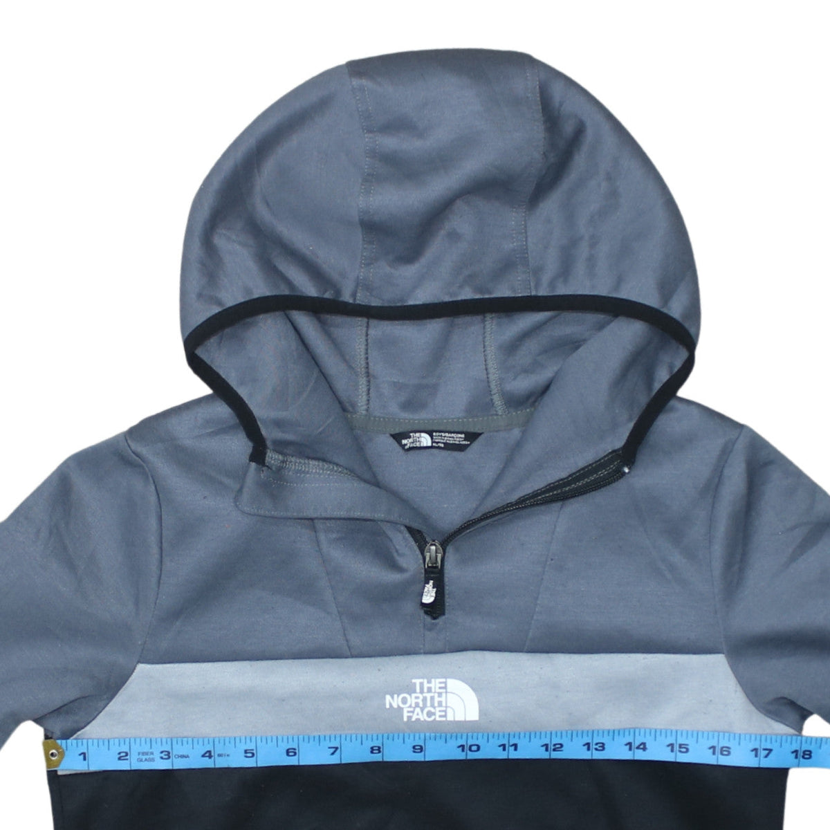 The North Face Boys Grey Black Colourblock 1/4 Zip Pullover Hoodie XL