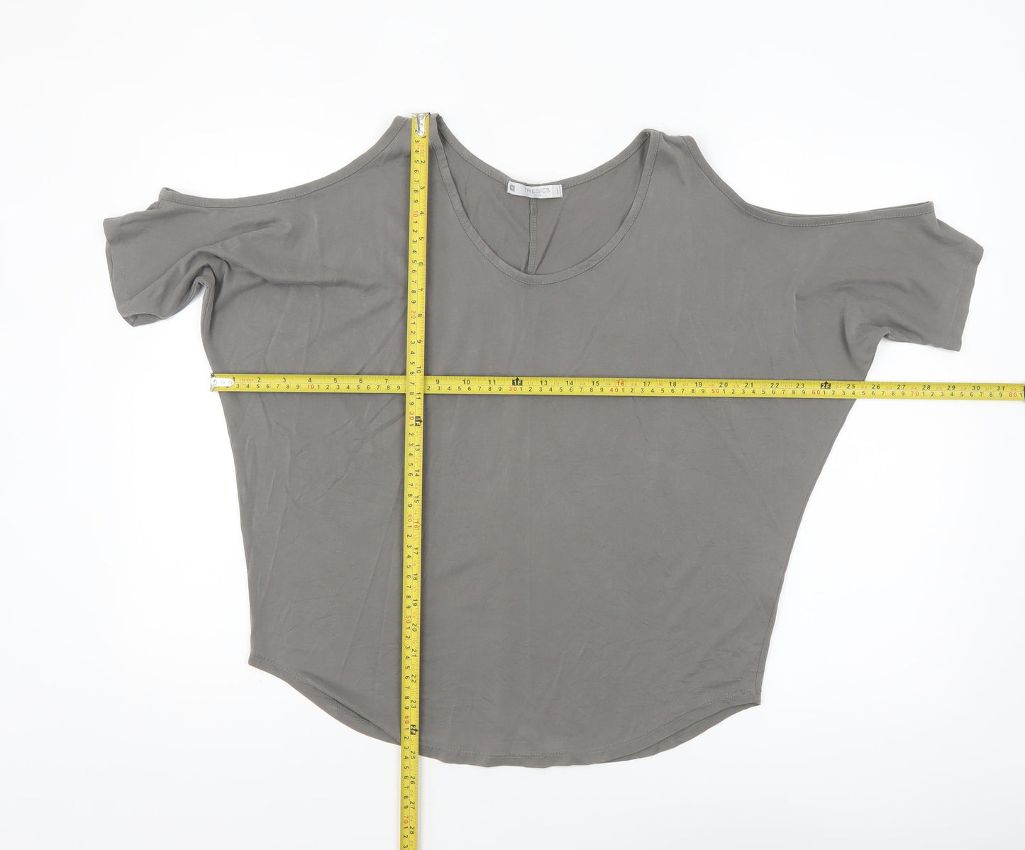 Tresics Women’s Grey Cold Shoulder Short Sleeve Relaxed Jersey Top Size M