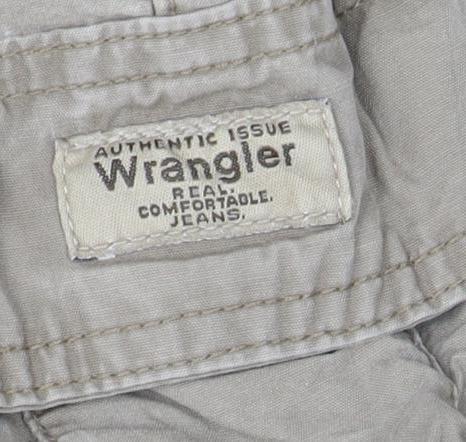 Wrangler Men's Beige Cargo Shorts Size 42 Cotton Casual Wear