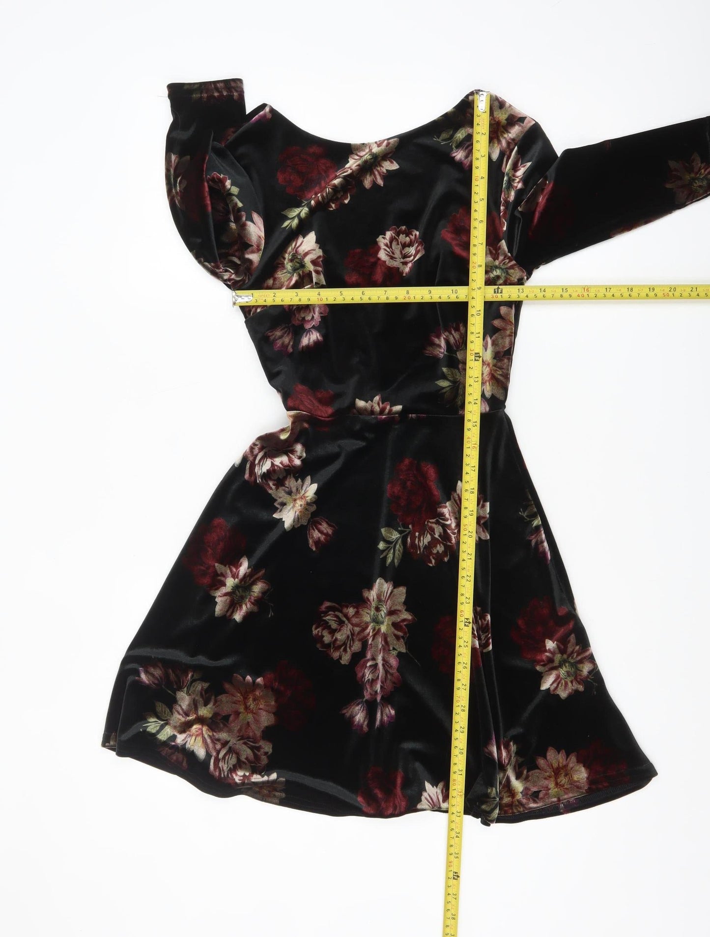 New Look Women’s Black Floral Velvet Fit & Flare Dress UK 6