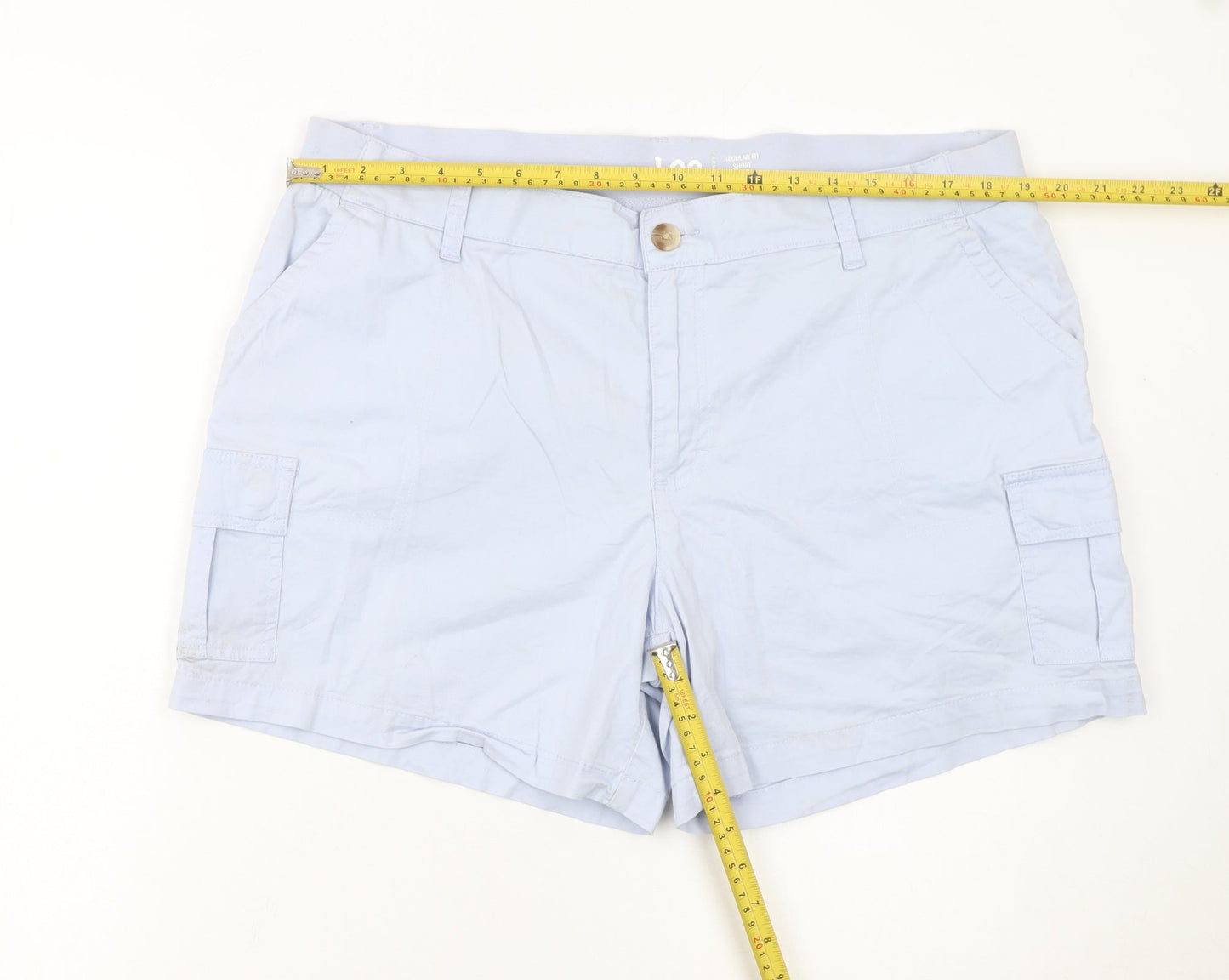 Lee Women's Light Blue Cargo Shorts Size 18M Regular Fit Mid Rise Cotton Blend