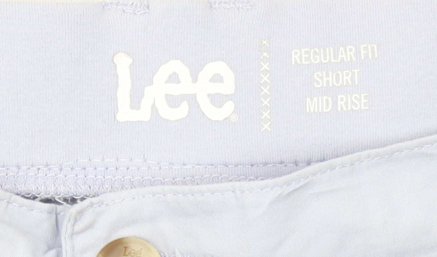Lee Women's Light Blue Cargo Shorts Size 18M Regular Fit Mid Rise Cotton Blend