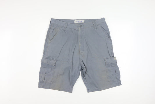 Wrangler Men’s Grey Cargo Shorts Size 34 Regular Cotton