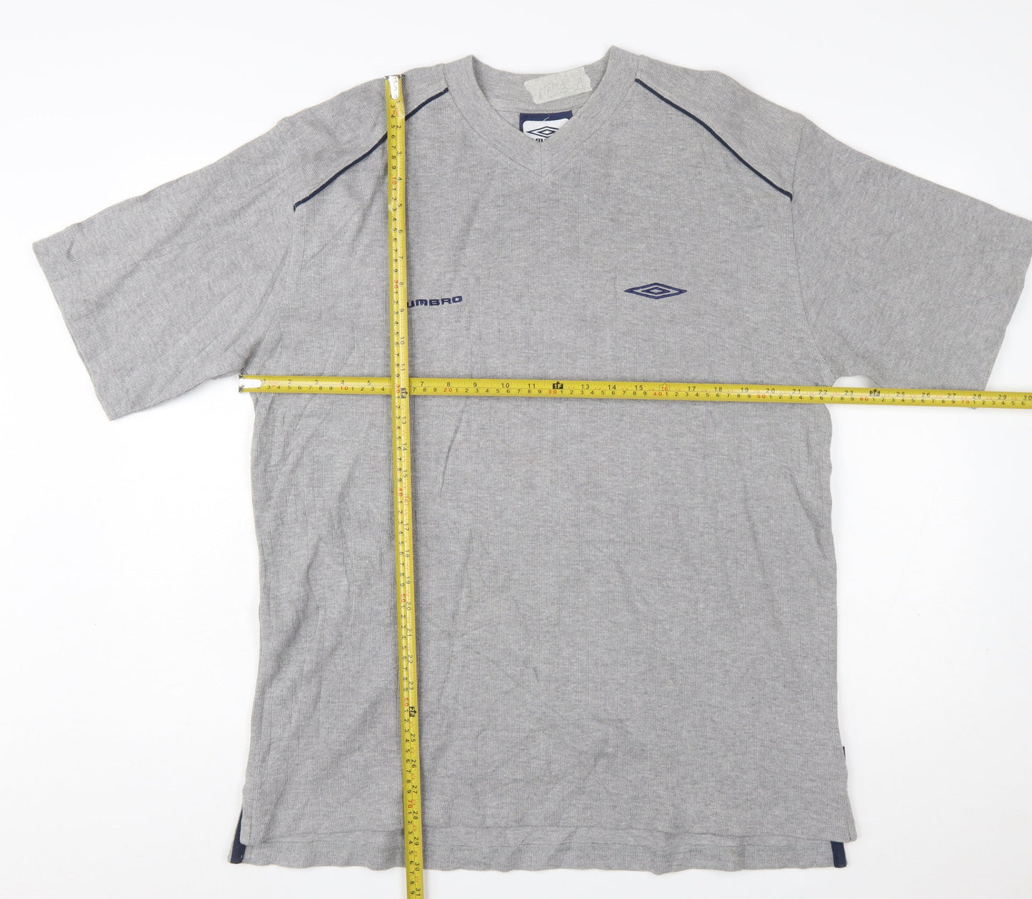 Umbro Mens Grey XL V-Neck Sports T-Shirt Lightweight Cotton