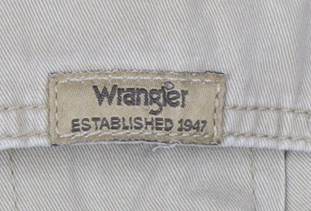 Wrangler Men Beige Cargo Shorts Size 44 Regular Cotton Canvas