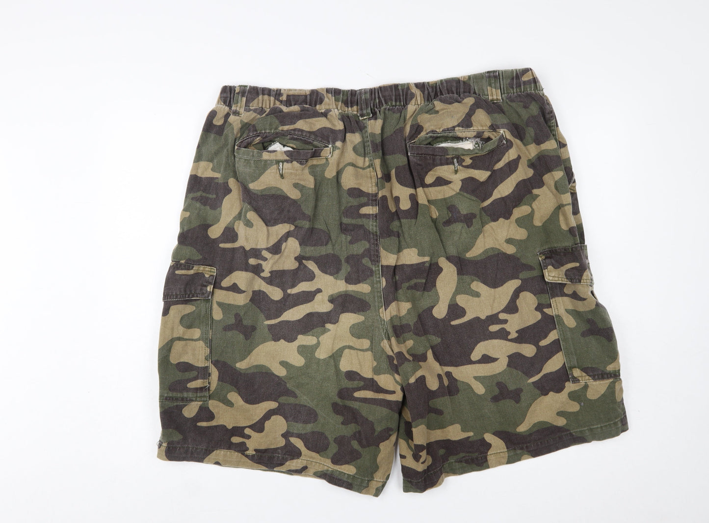 Boulder Creek Men’s Green Camouflage 2XL Cargo Shorts