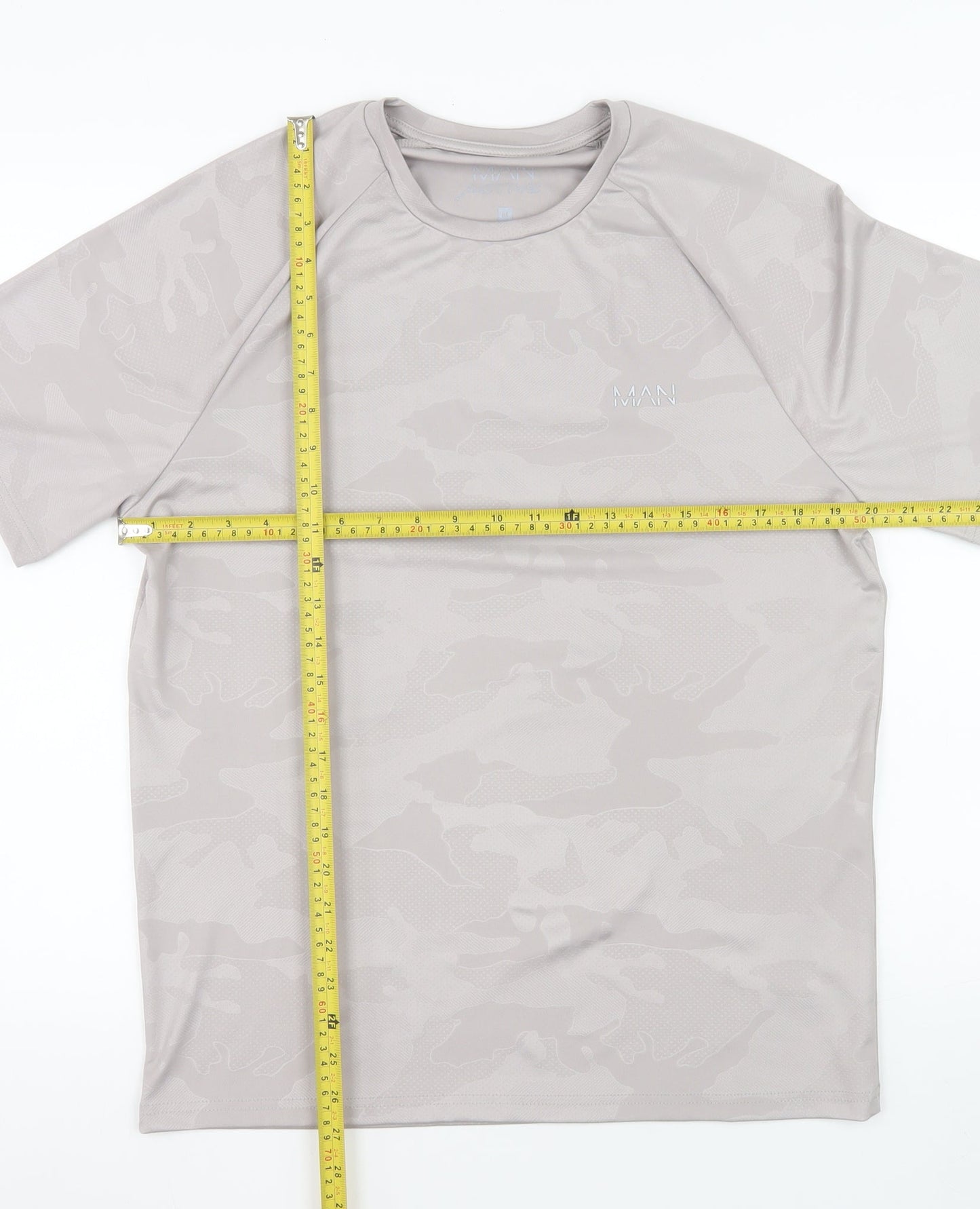 MAN Active Mens Grey Camouflage Short Sleeve Athletic T-Shirt Size M