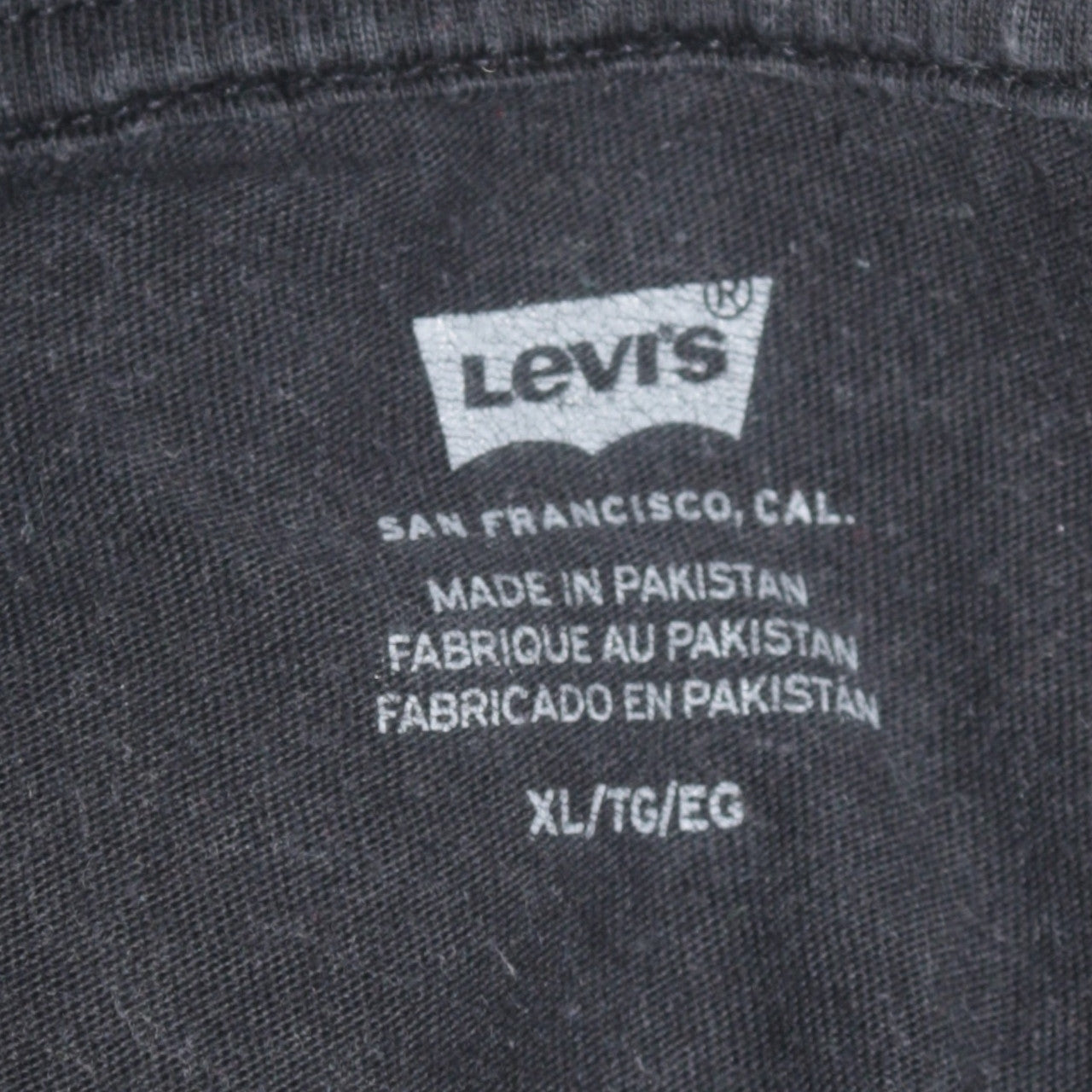 Levi's Men Black XL Graphic Logo Embroidered Cotton T-Shirt