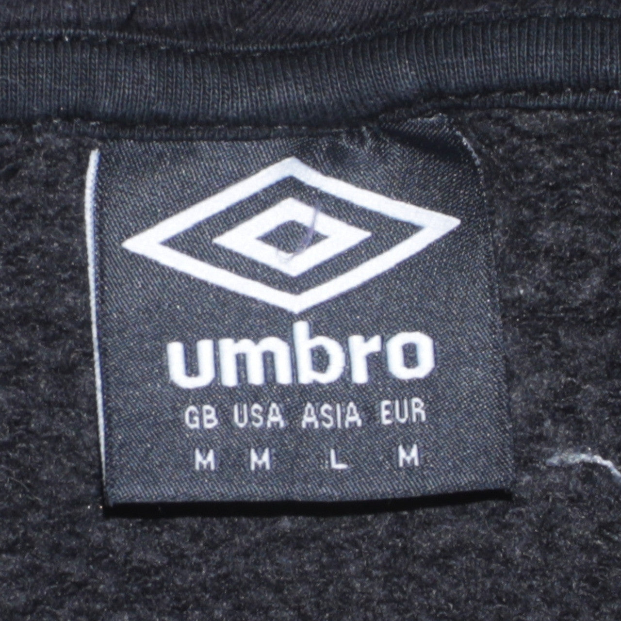 Umbro Men's Black Pullover Hoodie M Sports Fleece Sweatshirt