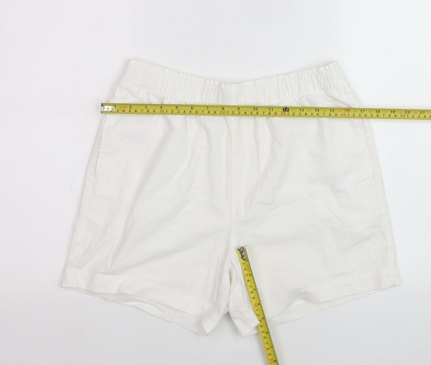 Dunnes Women’s White Linen Blend Chino Shorts Size S