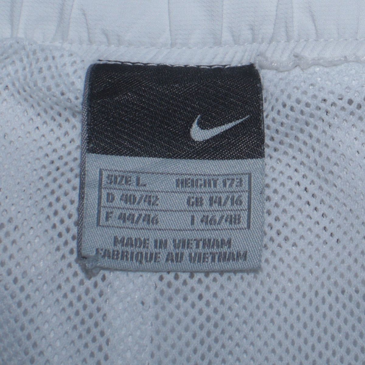 Nike Women White L Athletic Activewear Shorts Lightweight